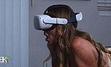 金发女友和她的继兄弟在VR中做爱