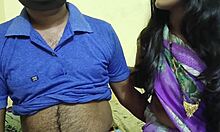 印度岳母和女孩沉迷于激烈的舔和性交